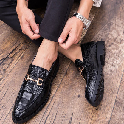 Sapatos sociais masculinos de couro bico fino casual de negócios formal detalhe de metal preto