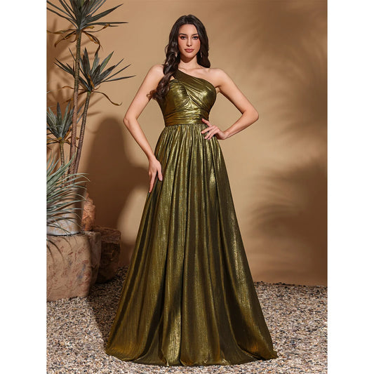 One-shoulder pleated two-sided glossy strapless wedding dress