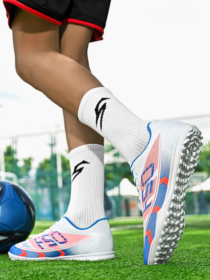 Popular low-top football boots, broken nails, TF and spikes FG unisex styles, 2 colors to choose from, breathable and non-slip