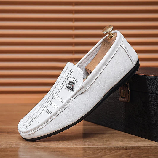 Summer Men Casual Shoes Leather Breathable Comfort Slip-on Mens Driving Shoes Luxury Brand Men Loafers Mens Lazy Shoes Moccasins