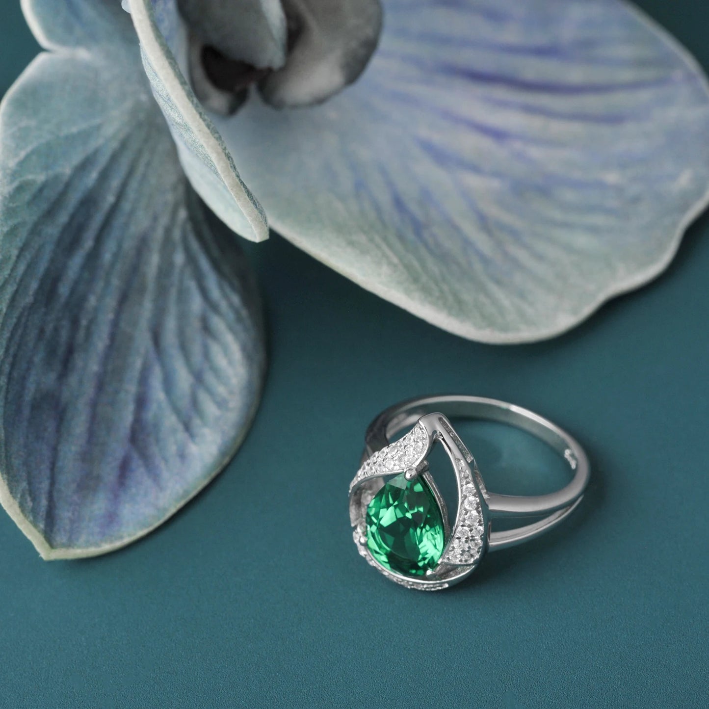 Pear 2.67ct Simulated Nano Emerald Created Ruby 925 Sterling Silver Ring for Women Statement Wedding Gemstone Jewelry