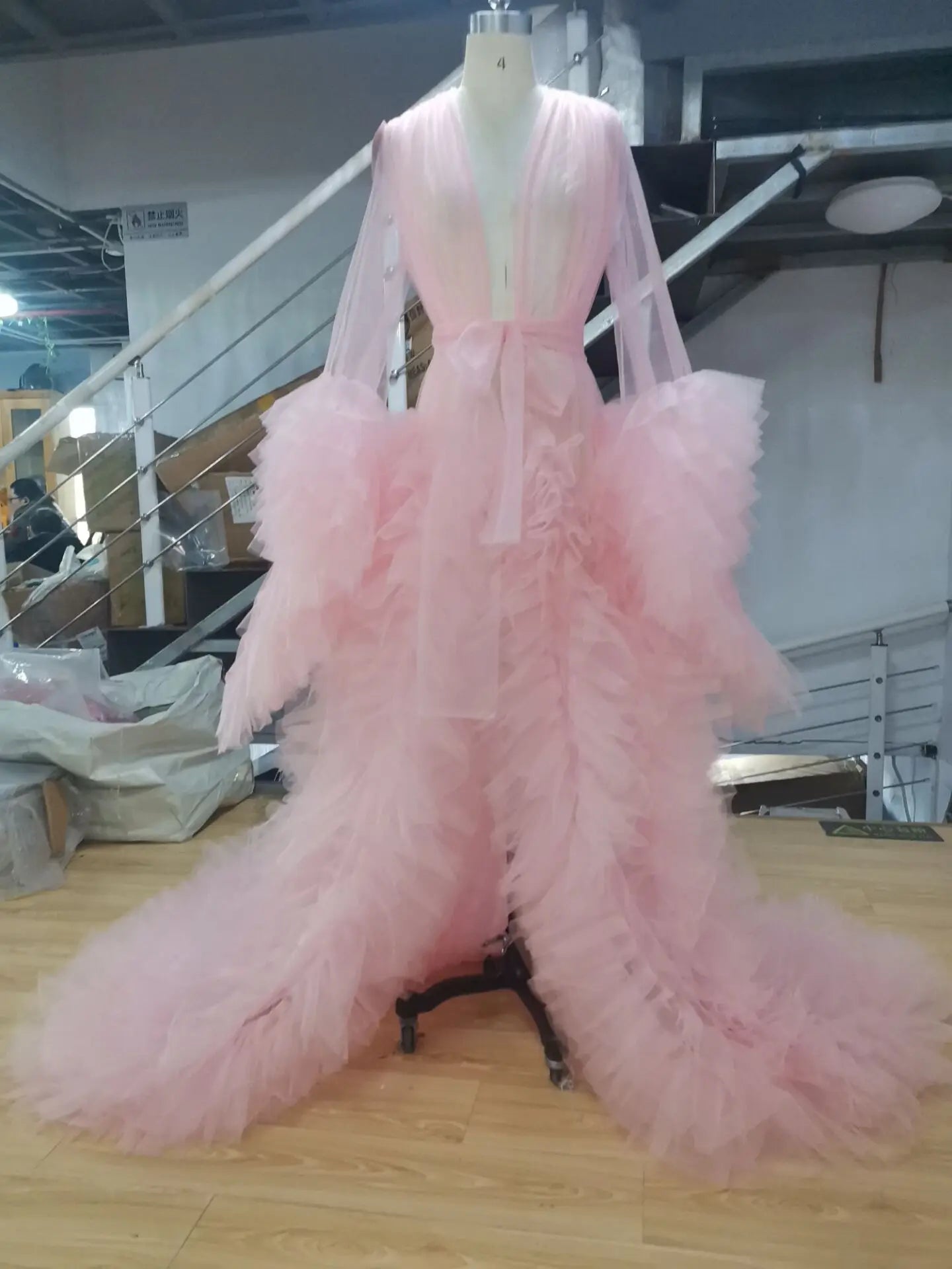 Unique Prom Dresses Custom Made Tulle Maternity Robes Women Photoshoot Evening Gowns Fluffy Tiered Tulle Robe Formal Party Dress