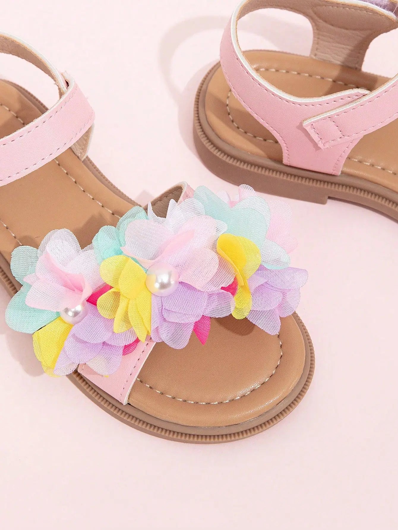 Cute Girls Sandals 2026 New Soft Hook & Loop Beige Kids Princess Shoes Casual Sandals Cute Children Shoes Non-slip