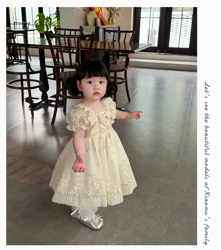 Vestido de princesa Lolita francês para meninas, vestido novo estilo verão para um ano de idade, lindo vestido branco de manga curta para menina fofa