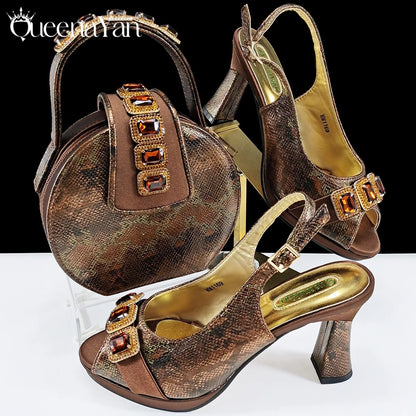 Three-Dimensional Bag and High Heel Shoes in Europe and America the First Choice for Fashionable Ladies for Parties and Work