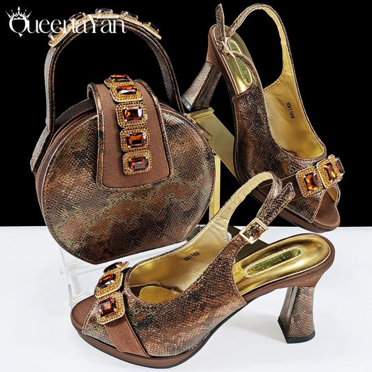 Three-Dimensional Bag and High Heel Shoes in Europe and America the First Choice for Fashionable Ladies for Parties and Work