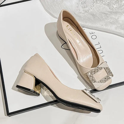 Plus Size 35-43 Women Pumps Med Heel Square Toe Pumps Office Lady Leahter Shoes Big Gold Metal Chain Soft Soles Slip on Shoes
