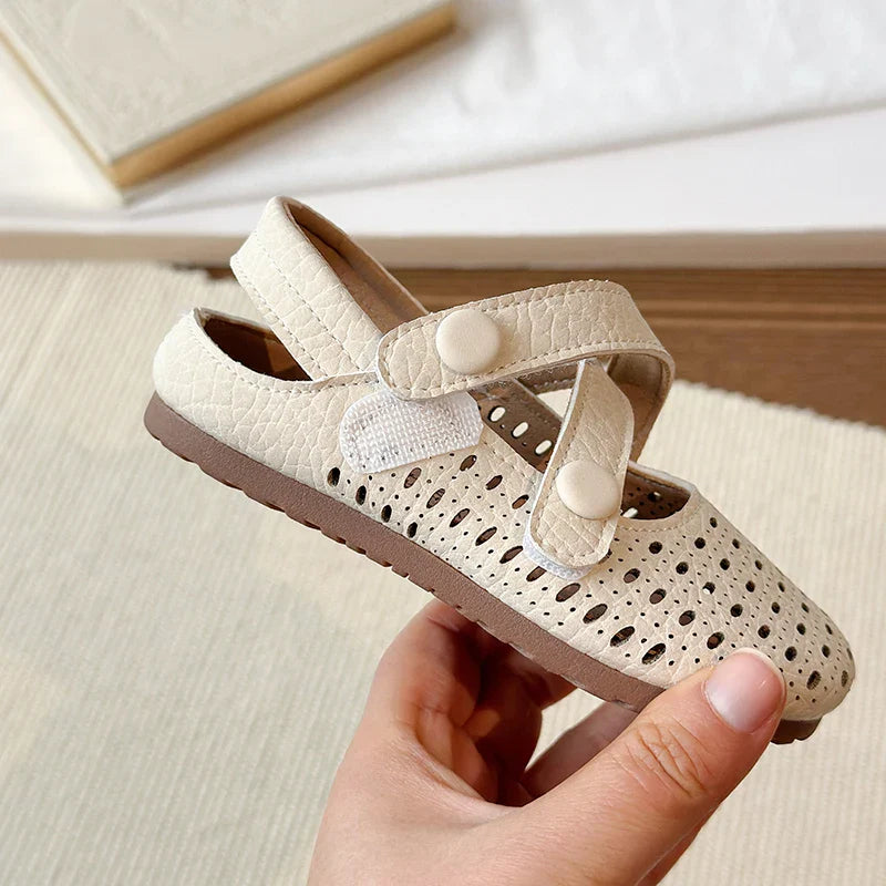 Summer New Kids Mary Jane Sandals Hollow-out Breathable Girls Causal Flat Shoes Non-slip School Children Fashion Retro Sandals