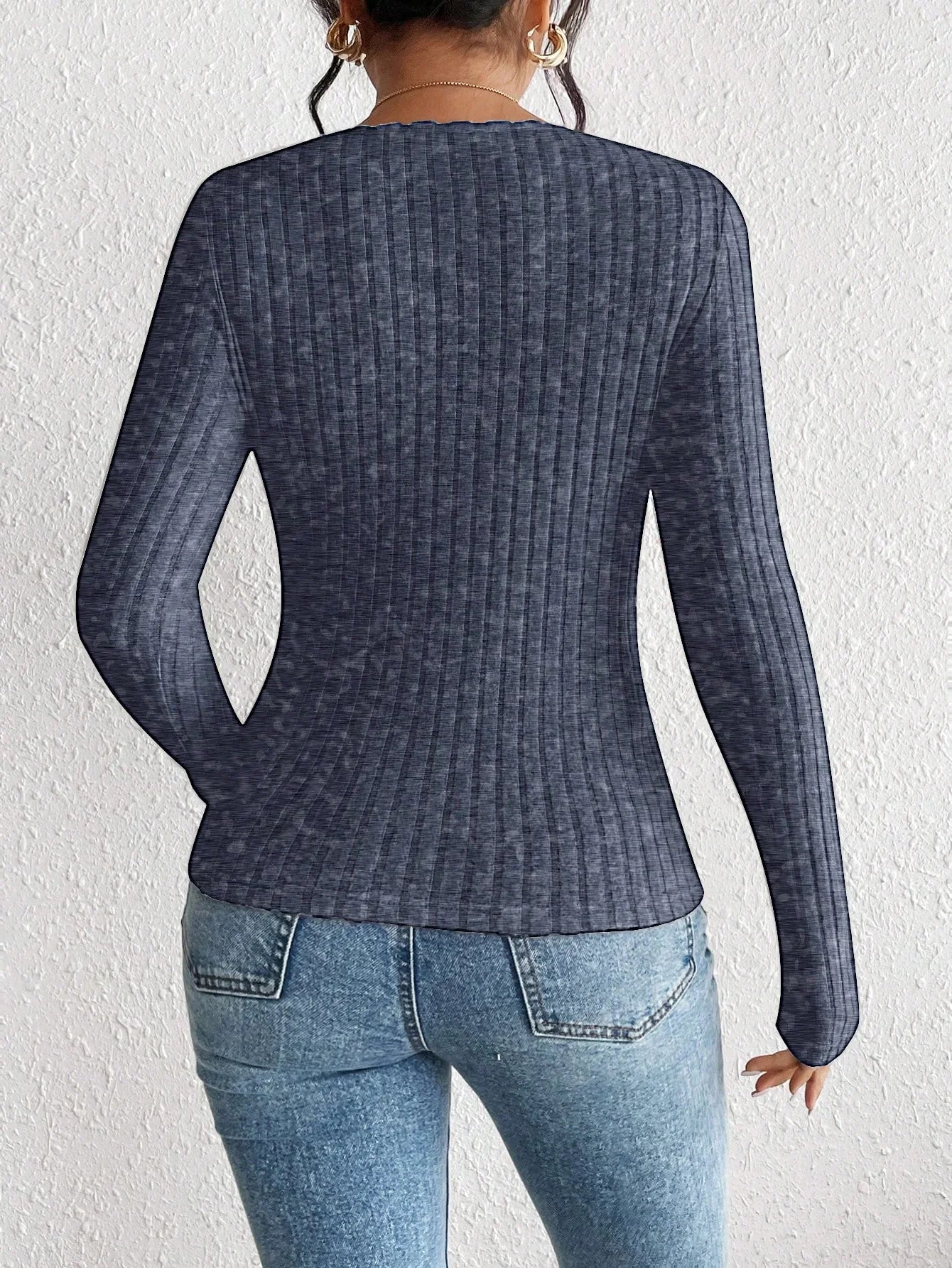 Autumn and winter fashion diamond collar knitted bottom shirt, women's casual long-sleeved tops, knitted long-sleeved T-shirt