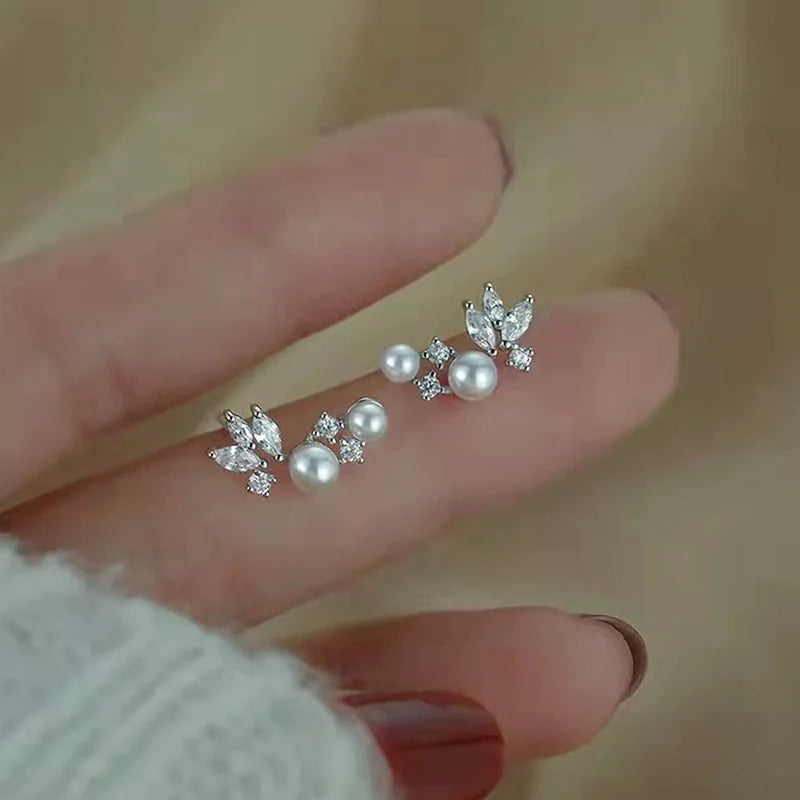 Graceful Gold Color/Silver Color Stud Earrings Lady Simulated Pearl Jewelry Chic Shiny Zirconia Accessories for Wedding