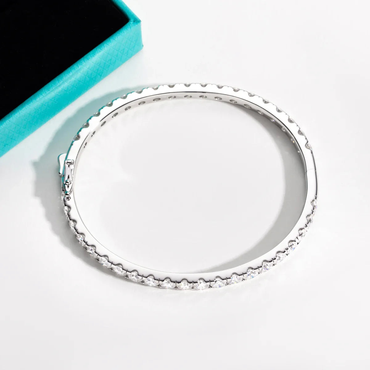 4mm(11.7cttw) Moissanite Eternity Bracelet 925 Sterling Silver 18K White Gold Plated Classic Bangle for Women Jewelry
