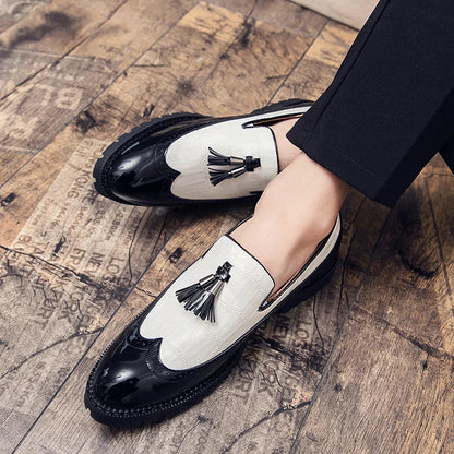 Pointed retro leather shoes for men Business casual patent loafers men's lace-up moccasins elegant luxury shoes social shoe male