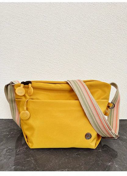 Ultra-light Nylon Crossbody Bag for Women Adjustable Wide Strap Lightweight Women's Bag Zipper Closure Stylish Messenger Bag