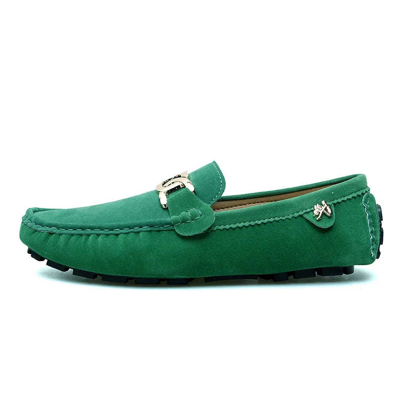 Sapatos Masculinos 2025 Novos Feitos à Mão Gorro Sola Macia Slip-On Casual Sapatos Preguiçosos Respiráveis ​​Trbottomy Mais Fáceis de Combinar Tamanho Grande
