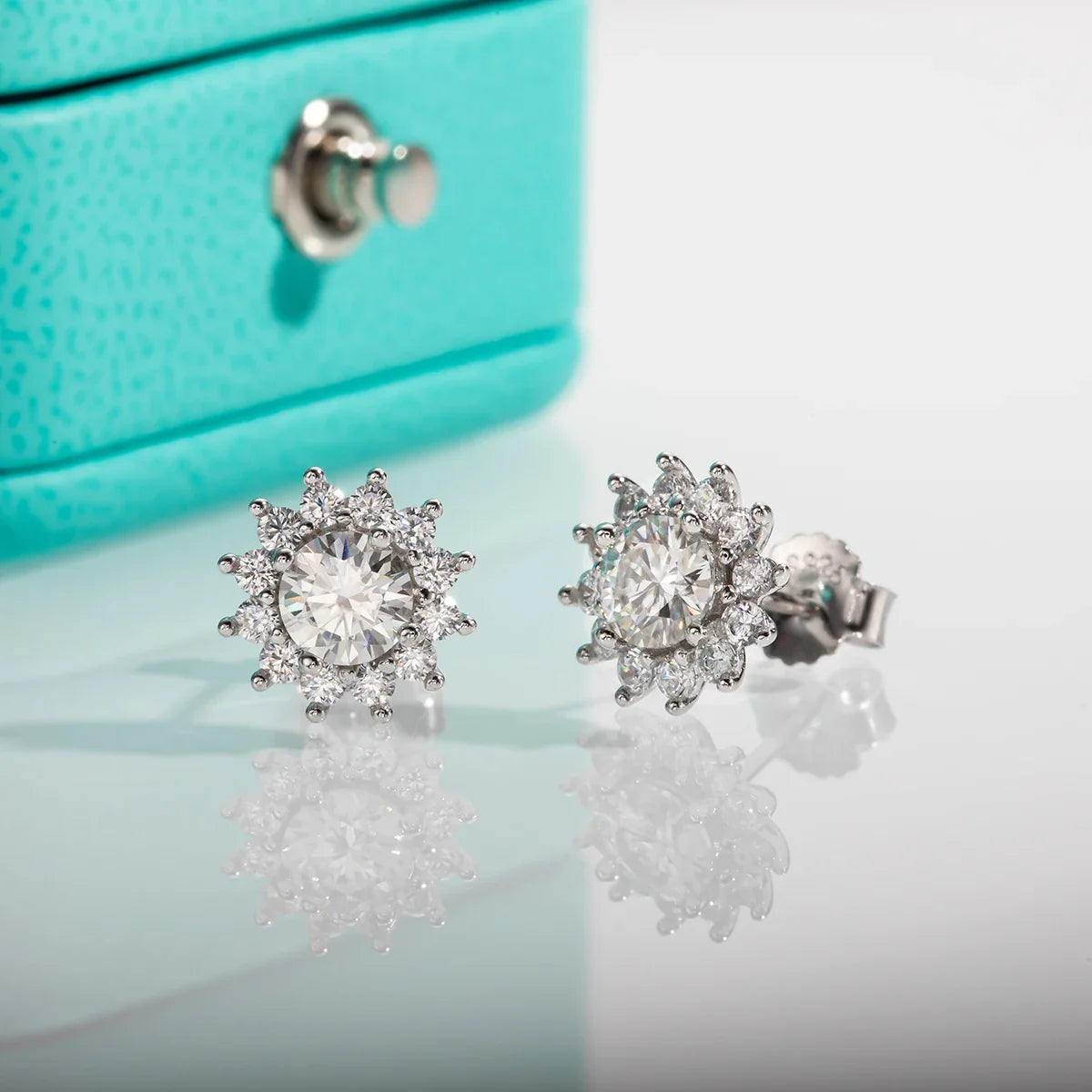 1 Carat Total D Color Moissanite Diamond Sunflower Earrings For Women 925 Sterling Silver Stud Earrings Wholesale