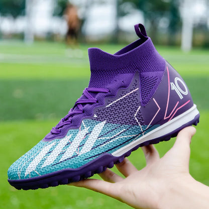 New summer anti-skid and wear-resistant short studded football shoes for men and women, suitable for outdoor training.