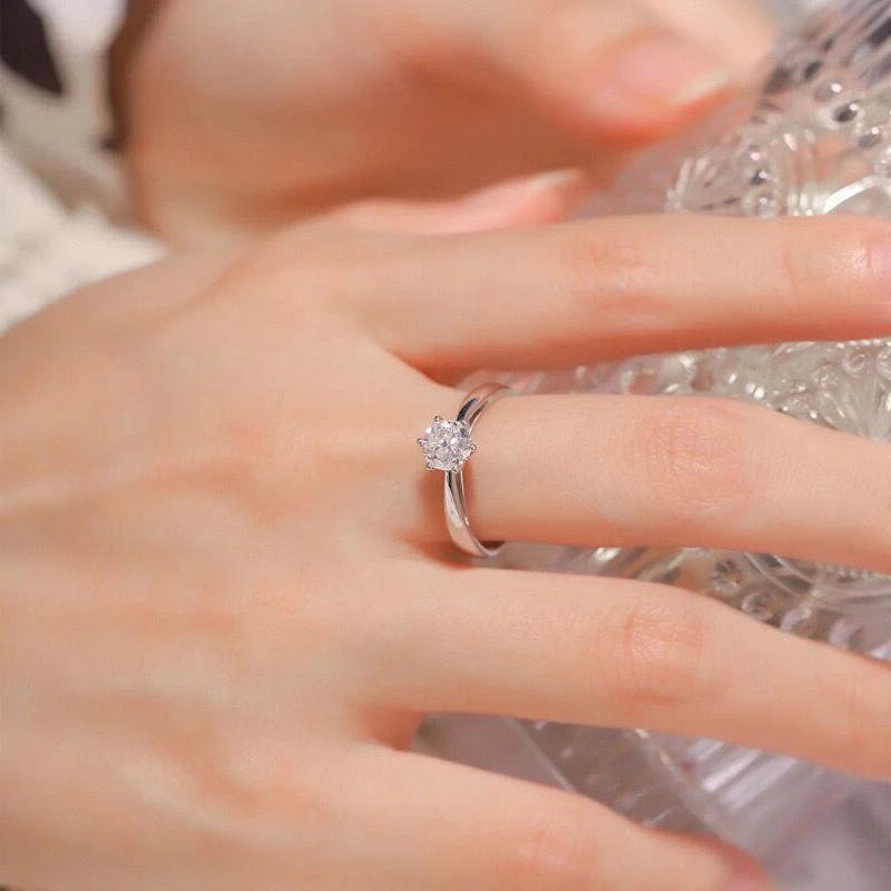0.3ct 4mm Moissanite Diamond Ring for Women S925 Sterling Silver with Gold Plated Eternity Band Wedding Party Jewelry