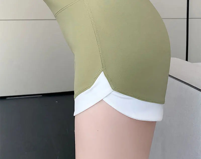 Summer wearing thin contrasting shorts leggings high waisted Barbie safety pants three point no awkward line shark pants for