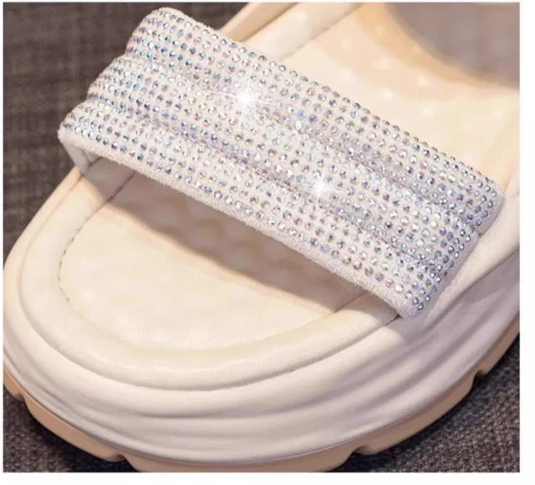 Girls Summer Fashion Sandals 2026 Kids New Arrival Soft Anti-Skid Beach Sandals Lightweight Comfortable Design Outdoor Shoes