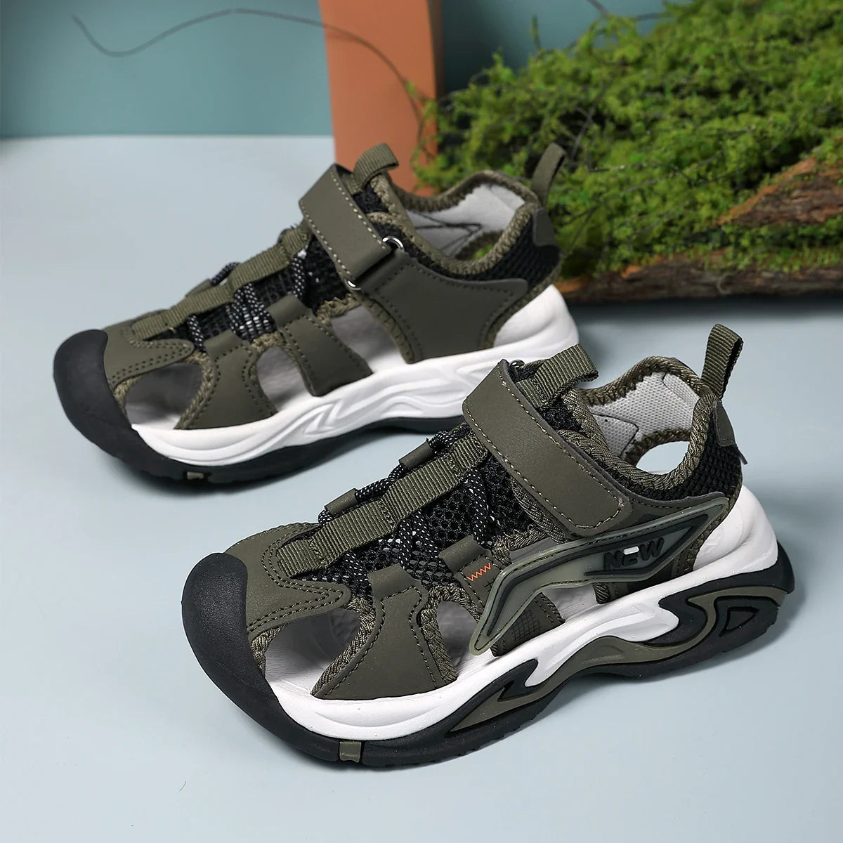 Boys' Casual Sports Sandals, River-Tracing Shoes, Finger-Protecting Sandals