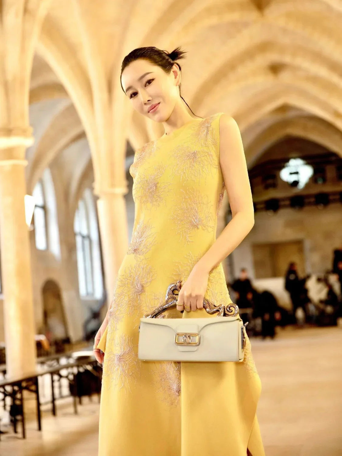Square cowhide fashion personality versatile party shoulder bag with the same leopard handle bag high-end feeling women's bag.