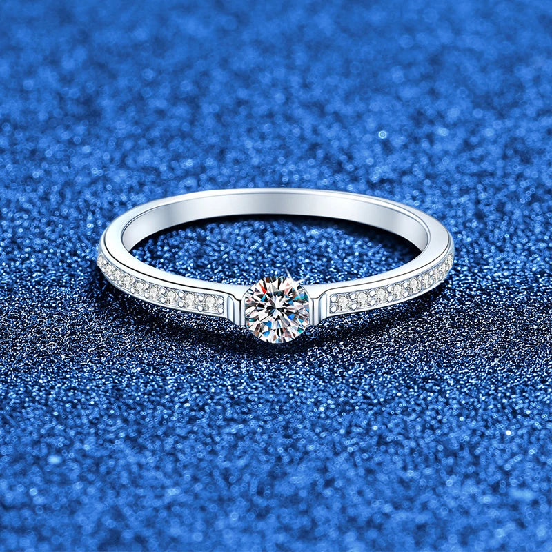 0.3ct 4mm D VVS1 Moissanite Rings for Women Sparkling Wedding Eternity Bands S925 Sterling Silver Jewelry Classic Ring