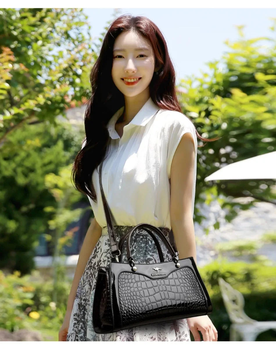 2024 Genuine High Quality  Luxury Handbag Designer Crossbody Bags for Women  Fashion Crocodile Pattern  Shoulder Bag Totes Bags