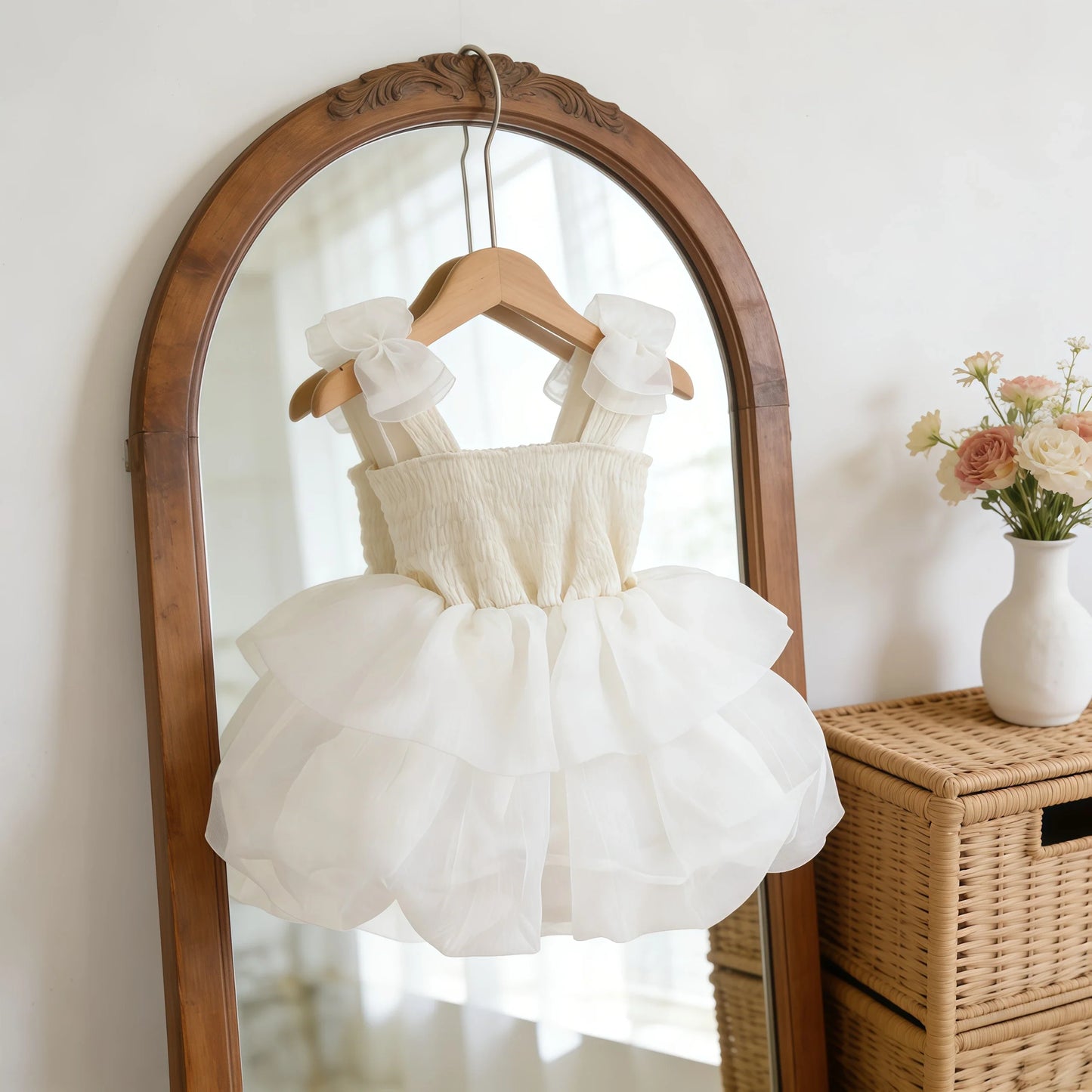 Summer White Bow Strap Princess Party Layered Dress Baby Clothes For Kids Birthday Skirt Toddler Girls Baptism Elegant Dress