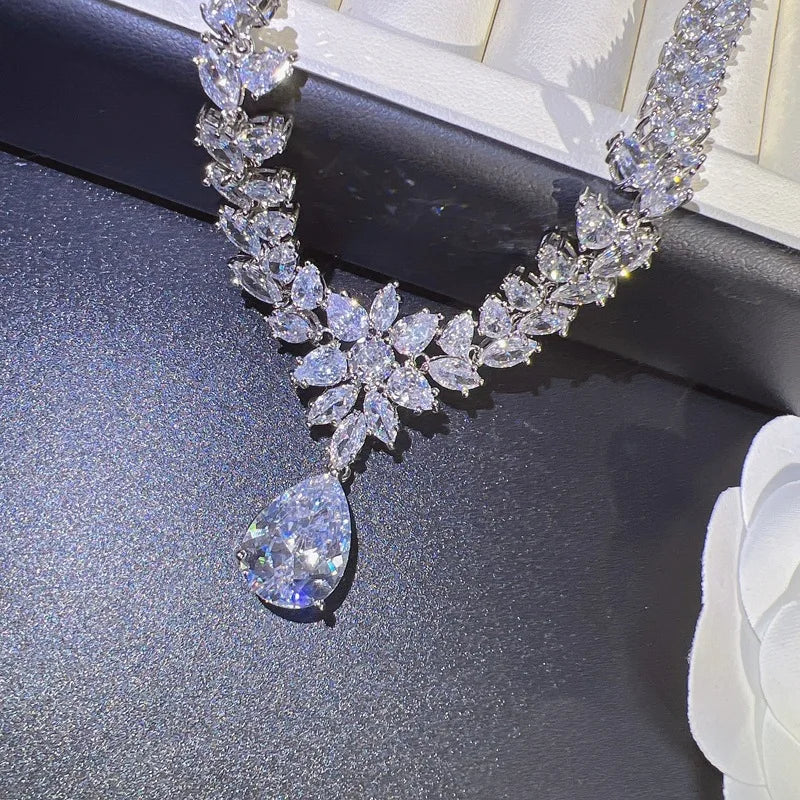 Imitation Moissanite Diamond Jewelry Set Explosion Flash Hot New Luxury Pendant Necklace Female Earrings Set
