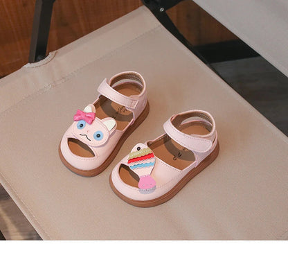 Toddler Girls Leather Sandals with Cute Cartoon 2026 New Summer Kids Beach Shoes Soft Sole Chic Trendy Versatile Outdoor Play