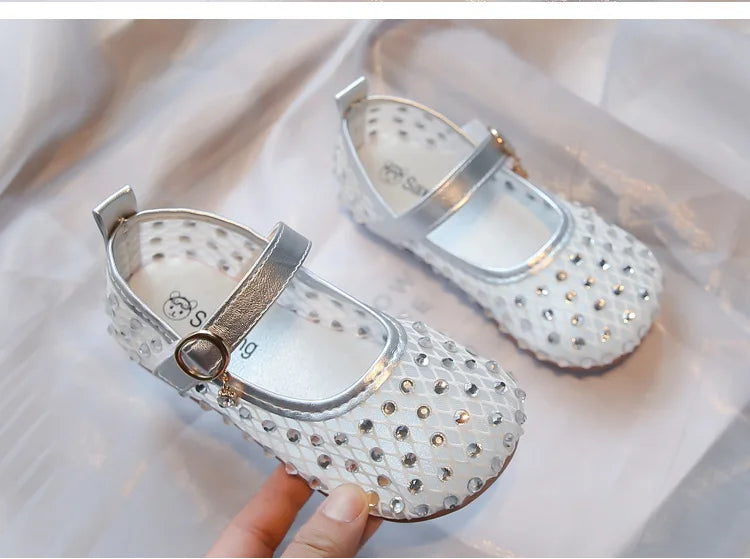 2026Summer Girl's Sandals Crystal Air Mesh Biege Sliver Luxury Kids Flat Shoes Beautiful Party Graceful Anti-skid Childern Shoes