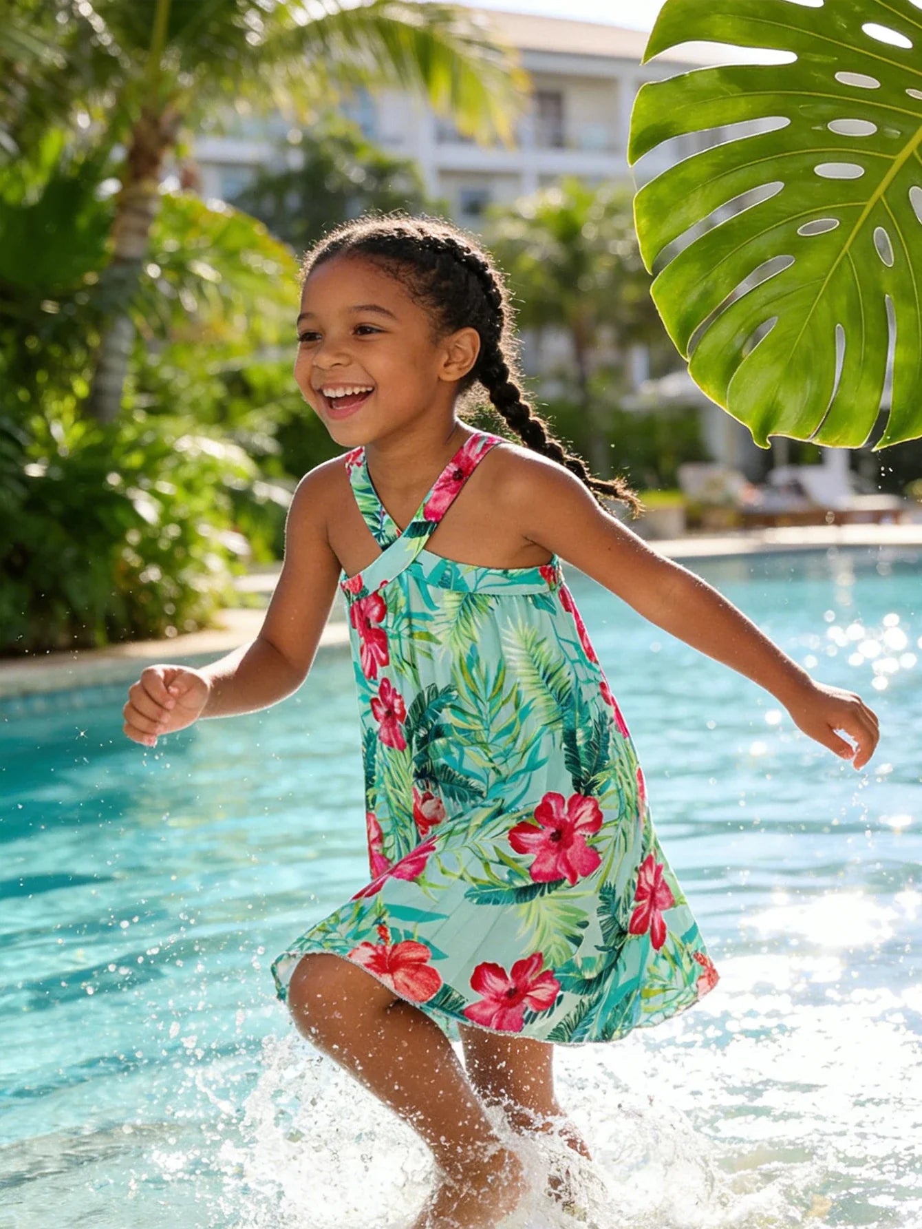 Girls' vacation style cross shoulder strap dress with tropical plant pattern pleated skirt lively and fresh beach travel