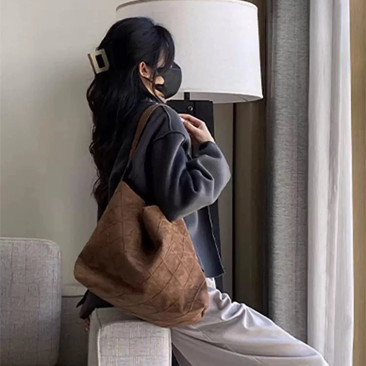 2025 New Autumn and Winter New Suede Rhombus Bag Medieval Underarm Bag Premium Chain Single Shoulder Large Capacity Tote Bag