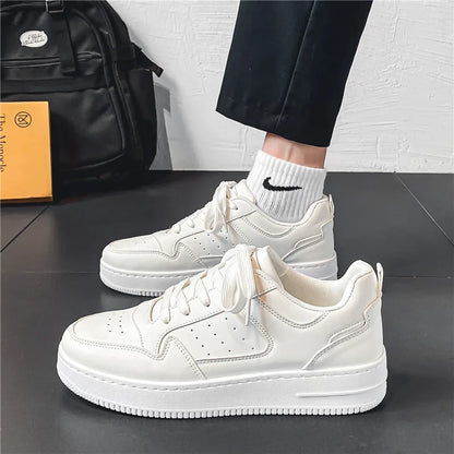 Sapatos Masculinos de Primavera e Verão, Tênis Respiráveis Novos, Sapatos Brancos com Sola Grossa da Moda Masculina e Versáteis, Tênis Esportivos e Casuais