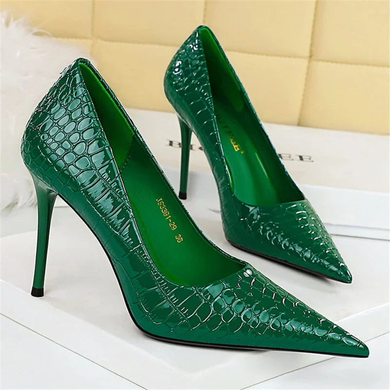 Women 10cm High Heels Stiletto Pumps Pointed Toe Green Nude Heels Office Lady Serpentine Patent Leather Wedding Party Prom Shoes