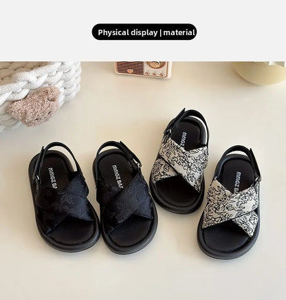 2026 Girls' Sandals Summer New Korean Version Little Girls All Design Sense Cross Strap Beach Sandals Comfort Daily Kids Sandals