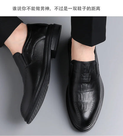 2026 Spring Autumn New Designer Brogue Shoes for Men Fashion Business Casual Shoes Male Solid Color Leather Shoe Loafers Man
