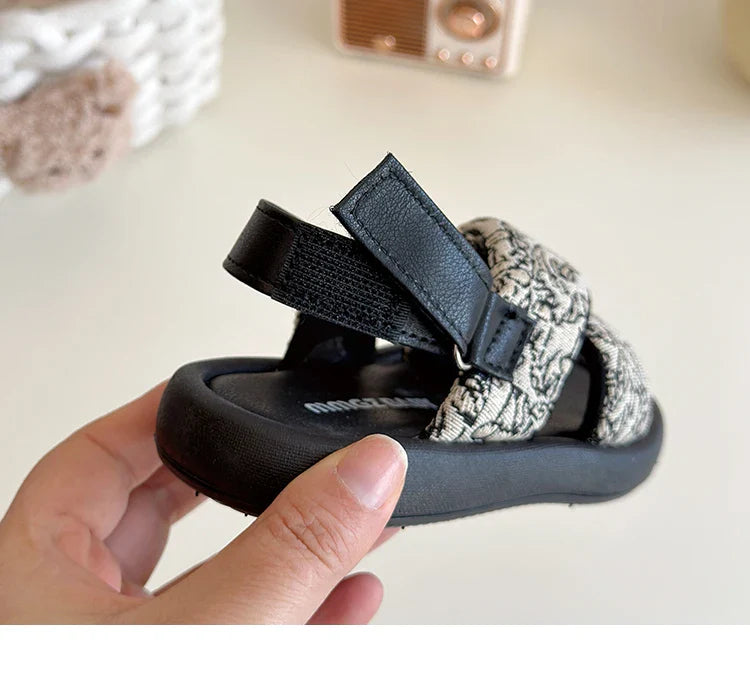 Girls Summer Beach Shoes Ethnic Style Kids Casual Sandals Soft Sole Fashion Children Retro Princess Shoes 2025 Summer New