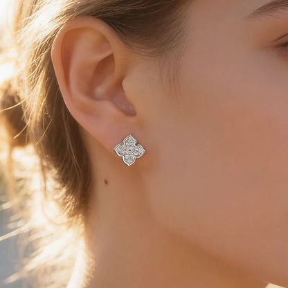 Lucky Clover Full 1mm Moissanite Stud Earrings for Women s925 Silver Plated 18k Pass Diamond Test Dainty Ear Jewelry Gift