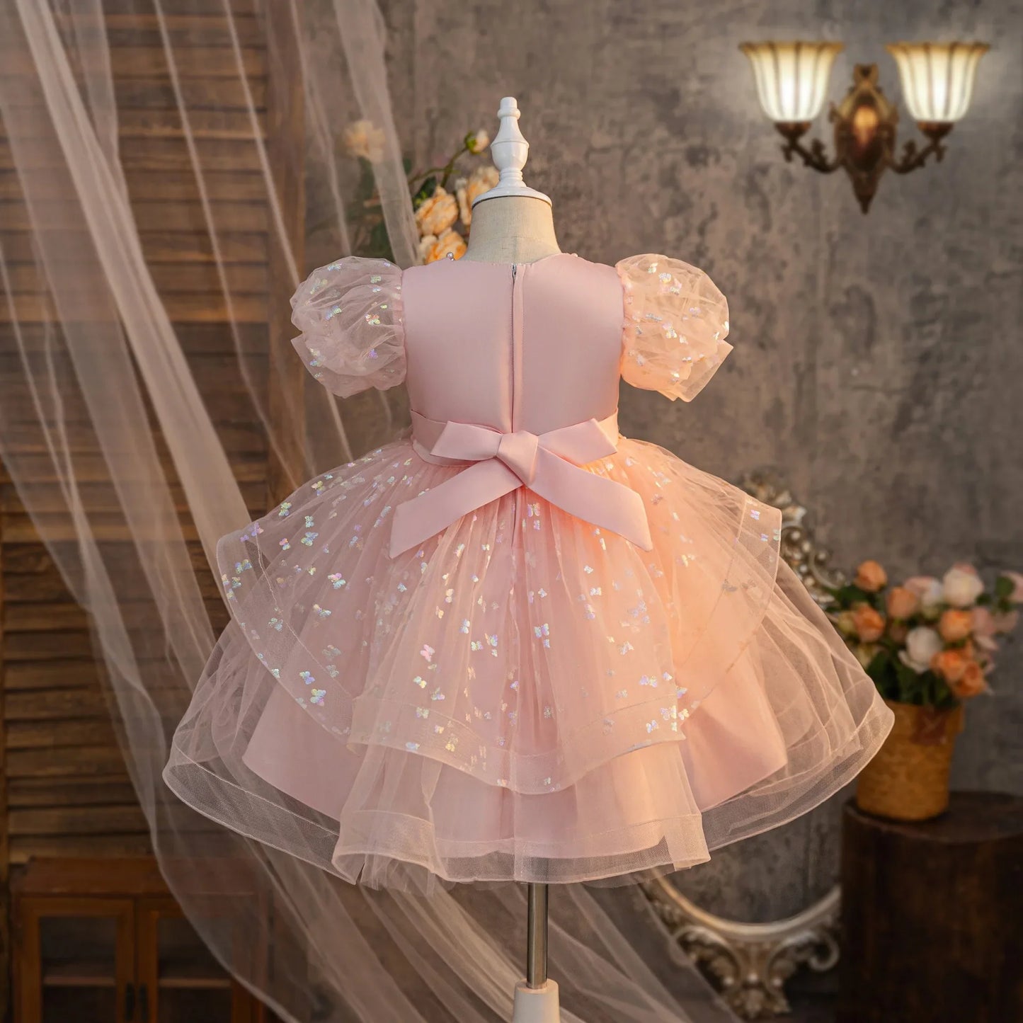 Vestido de Verão Novo com Laço e Bordado de Miçangas para Meninas, Saia Rodada Fofa, Vestido de Aniversário de Tule para Bebê Menina
