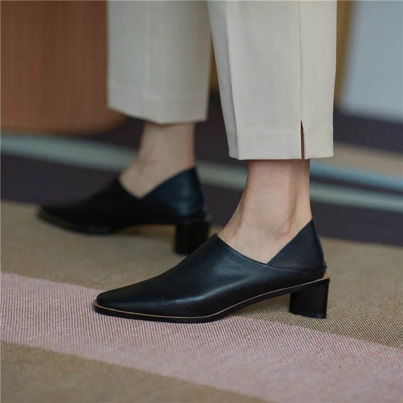 2025 Hot Sale slip-on Genuine Leather Women Pumps Square Toe Med Thick Heels Soft Upper Pumps Office Ladies Dress Shoes