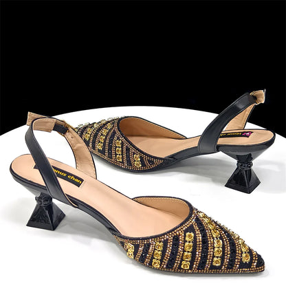 Conjunto de Sapatos e Bolsa Femininos de Salto Alto Elegantes Vermelhos, Populares entre Designers Nigerianos e Senhoras Africanas para Casamento