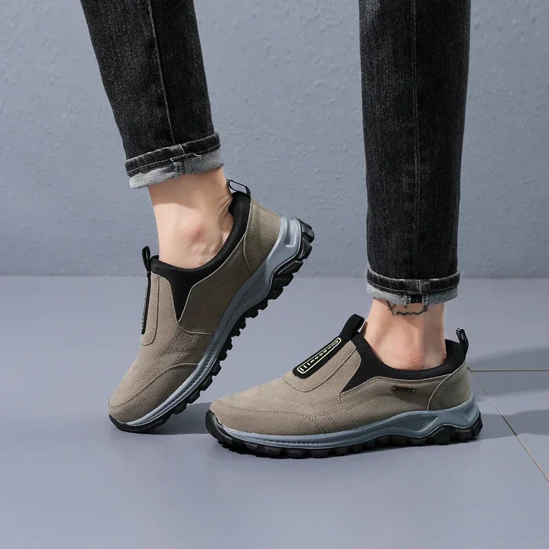 Outdoor Hiking Shoes Men Sneakers Slip on Casual Men Shoes Breathable Suede Leather Shoe Anti-skid Walking Shoes Footwear