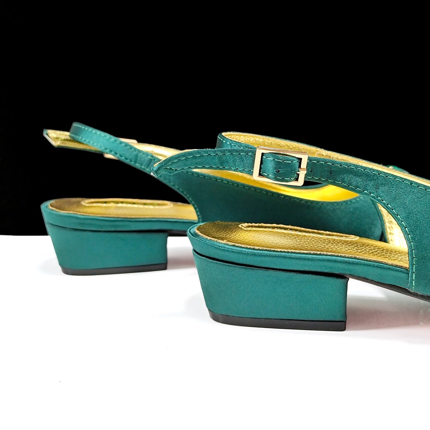 Italian Olive Pumps and Bag for Party 2024 INS Style Pointed-Toe Rhinestone Elegant Low Heels Wedge for Wome