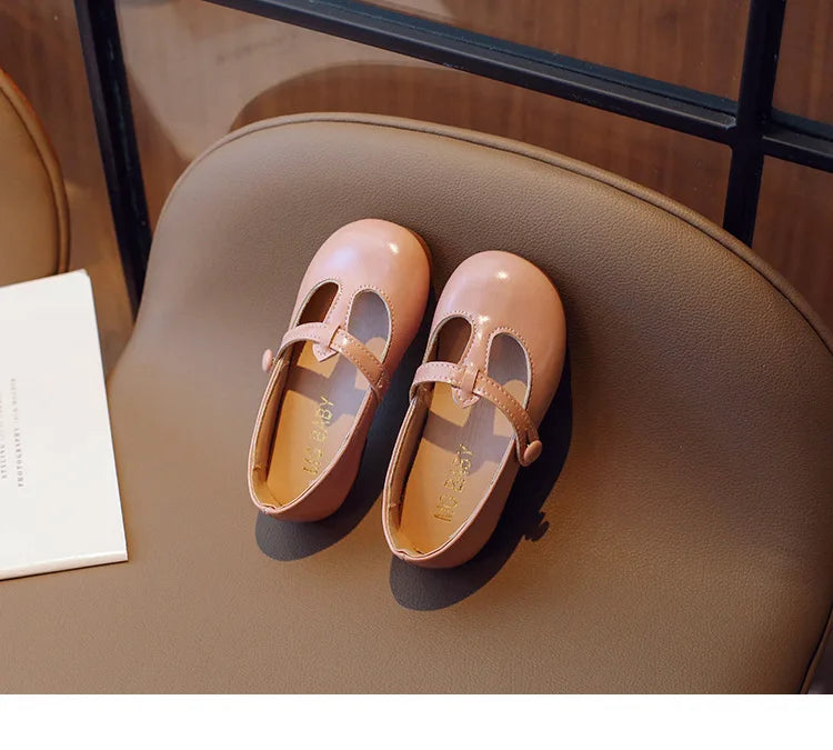 2025 new style soft soled leather shoes for little girls, fashionable and versatile princess shoes, children's college style