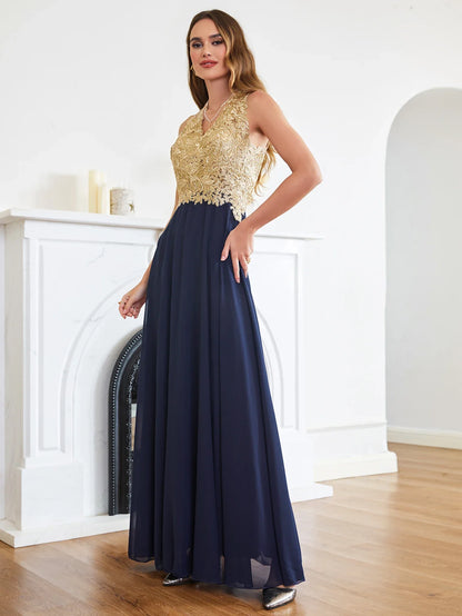 Elegant Long Prom Dresses Patchwork A-Line Evening Dress Chiffon Embroidery Appliques V-Neck Halter Illusion Back Party Gowns
