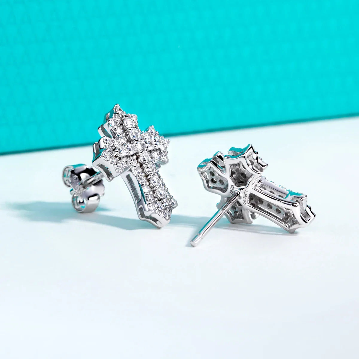 0.78cttw Iced Out Moissanite Cross Stud Earrings 925 Sterling Silver Pimped Out Earring New Age Hip Hop Jewelry for Men