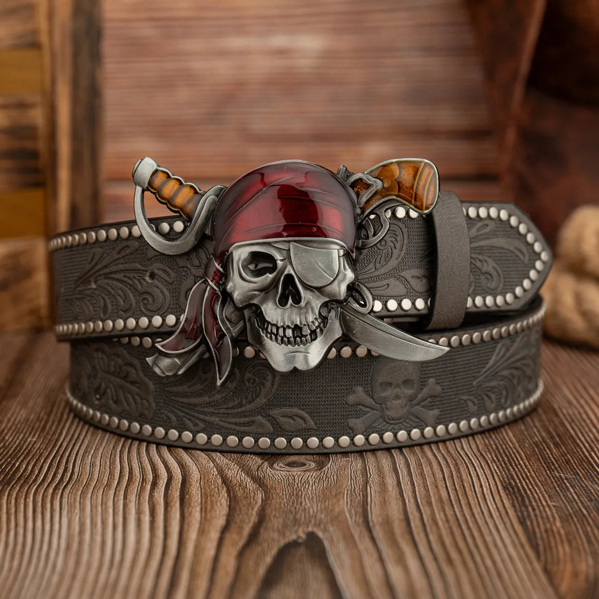 Oil-dripping Pirate Blindfolded skull buckle, retro and fashionable skull PU embossed rivet belt, unisex belt