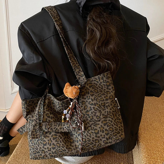 Casual Large-Capacity Leopard Print Women's Bag New Lightweight Versatile Shoulder Bag Relaxed Commuting Tote Bag