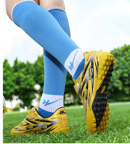 New Football Shoes Children Non Slip Society Cleats Soccer Shoes Kids Indoor Football Field Boots Fast Professional Sneaker28-39